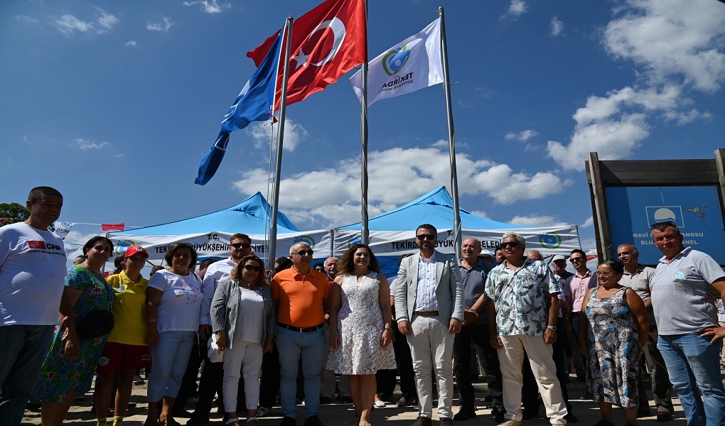 ŞARKÖY PLAJLARINDA MAVİ BAYRAKLAR DALGALANIYOR