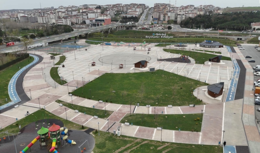 ÇERKEZKÖY KENT PARK YENİLENİYOR, ÇERKEZKÖY BÜYÜKŞEHİR'LE GÜZELLEŞİYOR