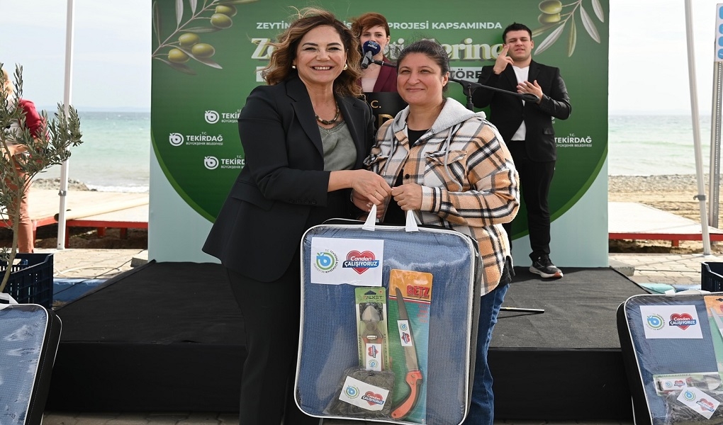BÜYÜKŞEHİR'DEN ZEYTİN ÜRETİCİLERİNE CANDAN DESTEK