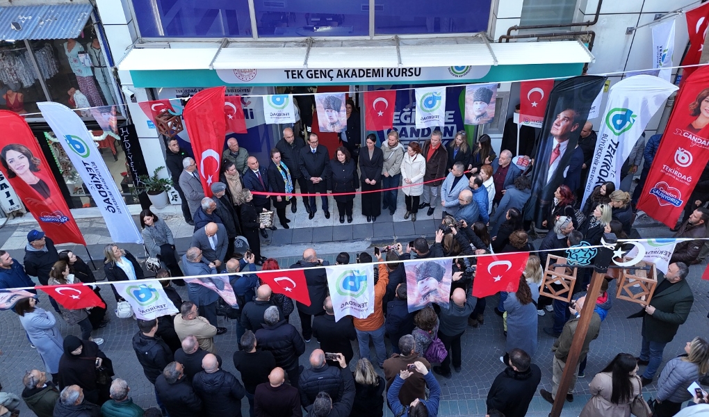 BÜYÜKŞEHİR'DEN EĞİTİMDE FIRSAT EŞİTLİĞİ HAMLESİ: TEK GENÇ AKADEMİ