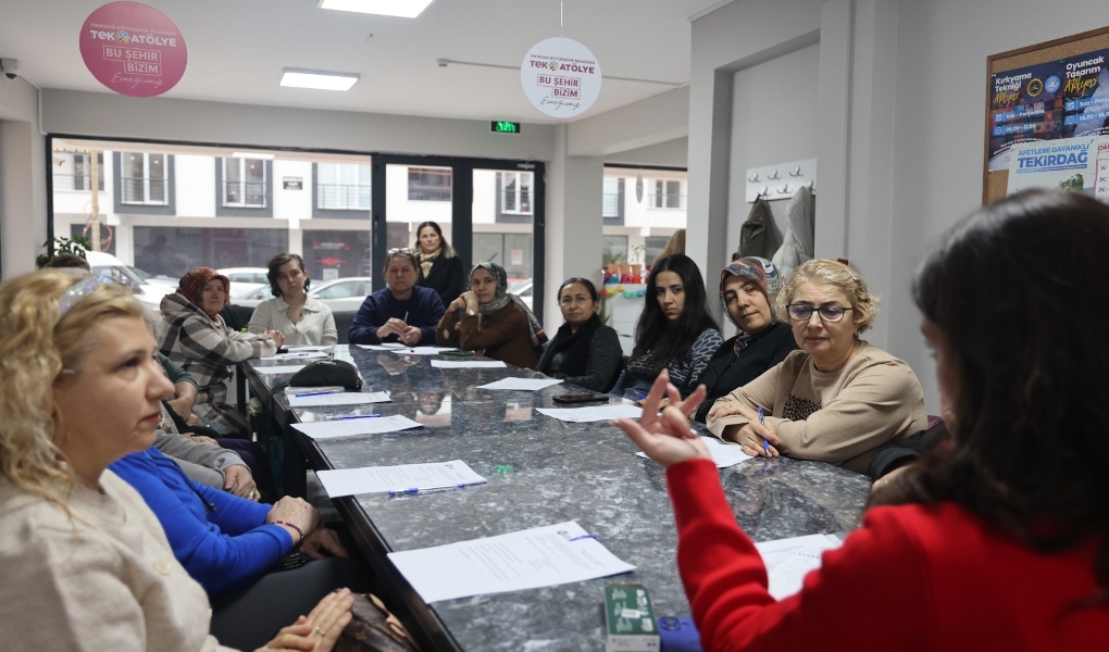 TEK ATÖLYE'DE BİLGİYLE GÜÇLENEN SAĞLIKLI KADINLAR