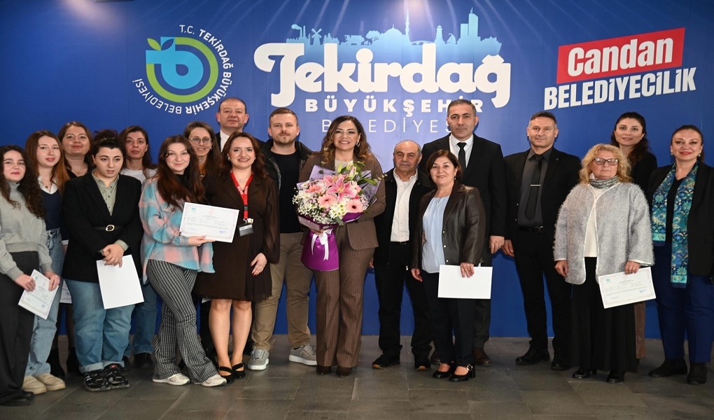 ALMANCA KURSUNUN İLK MEZUNLARI SERTİFİKALARINA KAVUŞTU